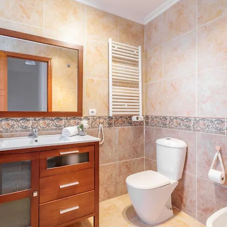 Montefaro Spacious Townhouse - & Pool סנטה פולה