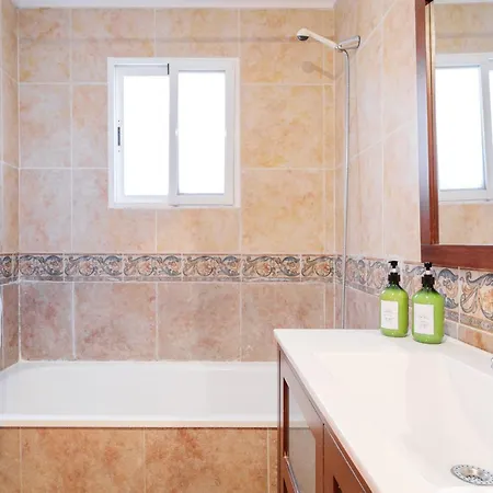 דירה Montefaro Spacious Townhouse - & Pool
