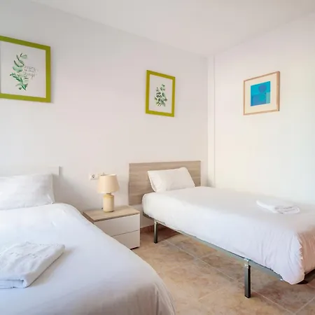 Montefaro Spacious Townhouse - & Pool דירה *