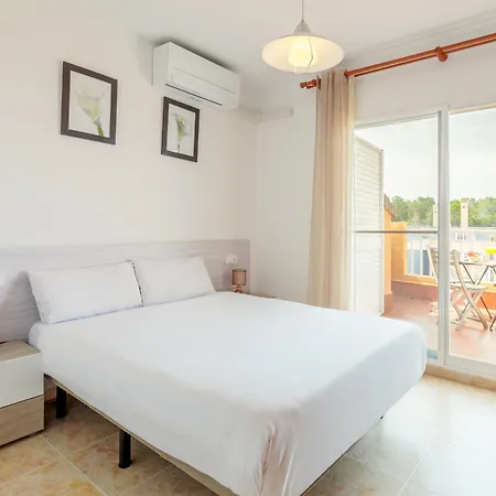 Montefaro Spacious Townhouse - & Pool