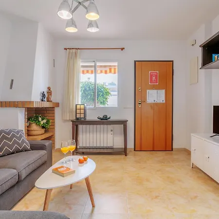 Montefaro Spacious Townhouse - & Pool Apartment